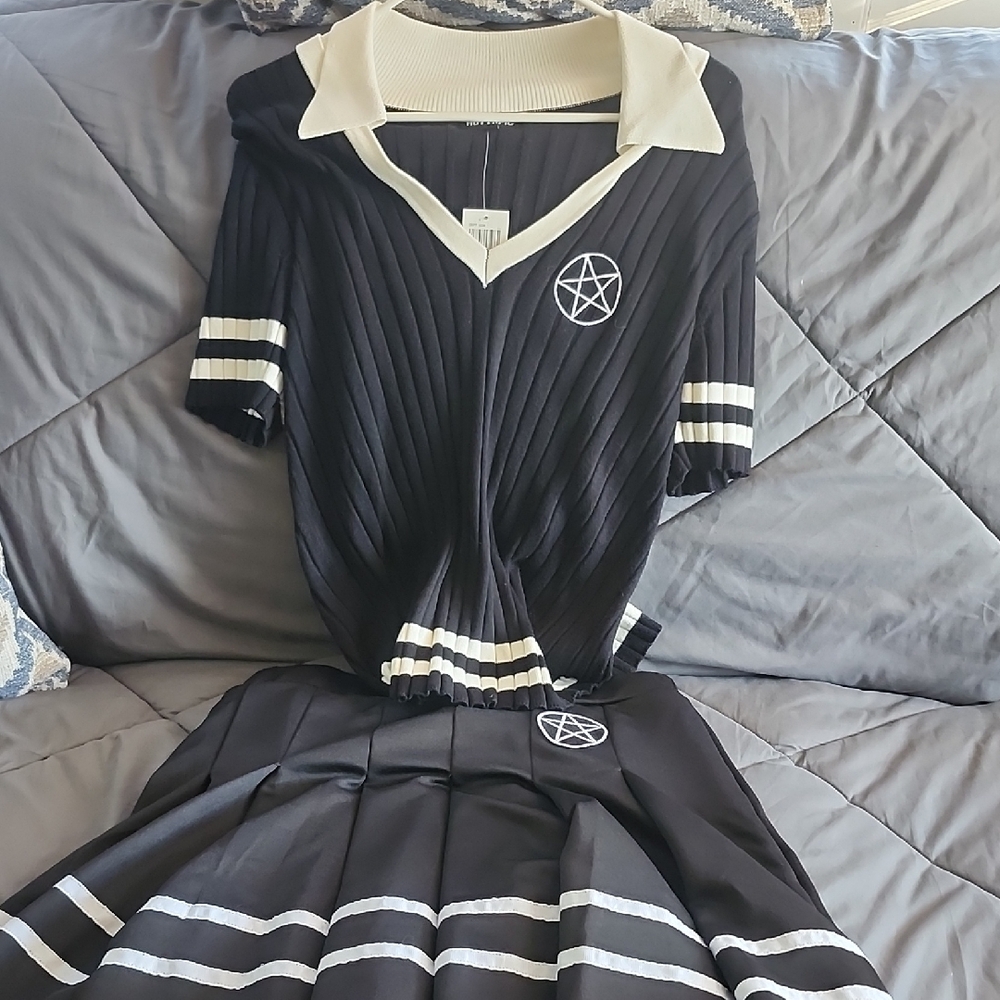 Chic Black and White Pleated Skirt Set